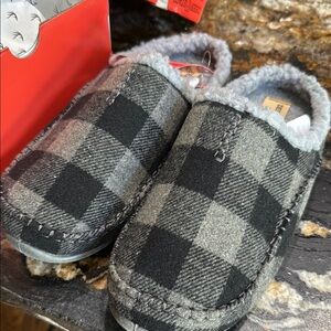 Plaid Black and Gray Slippers DEER STAGS size 9